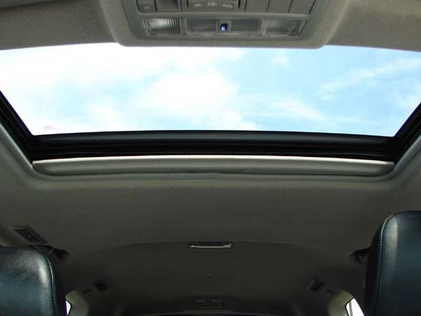 2012 Toyota Highlander 4WD 4dr. THIRD ROW SEATING . Guaranteed Credit for sale in South Bend, IN – photo 2