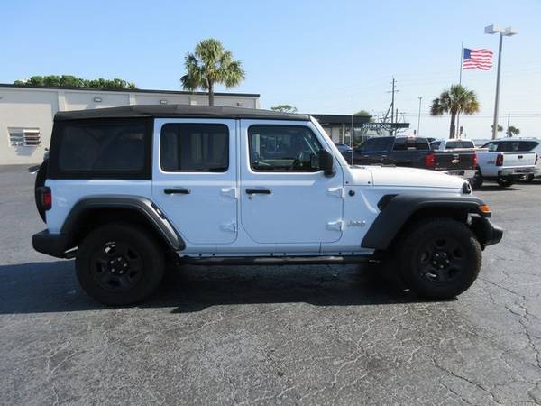 2018 Jeep Wrangler Unlimited Sport suv Bright White Clearcoat - cars for sale in Melbourne , FL – photo 8