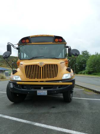 '05 International CE200 School Bus With Wheelchair Lift for sale in Edmonds, WA – photo 2