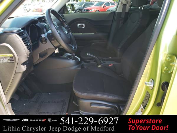 2017 Kia Soul Base Manual - - by dealer - vehicle for sale in Medford, OR – photo 18