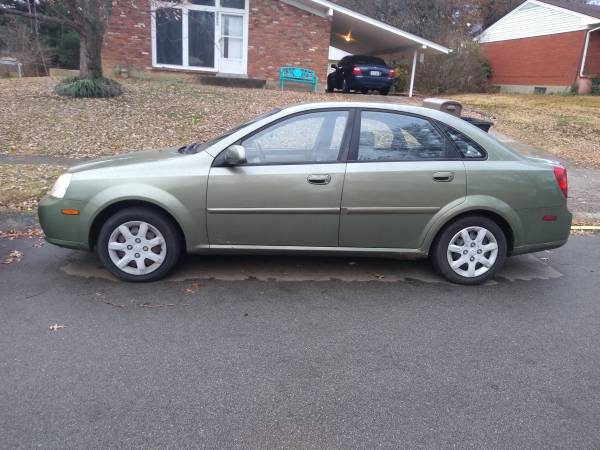 2005 suzuki forenza - cars & trucks - by owner - vehicle automotive... for sale in Clarksville, KY – photo 3