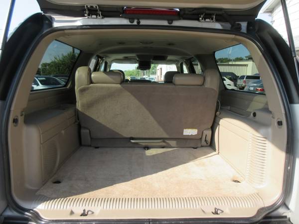 2005 GMC Yukon Denali XL AWD - Auto/Leather/Roof/Wheels/DVD - SALE!!... for sale in Des Moines, IA – photo 9