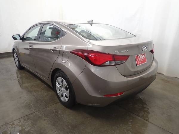 2016 Hyundai Elantra SE - - by dealer - vehicle for sale in Perham, MN – photo 9