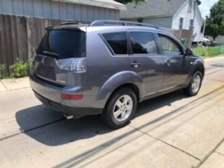 2008 MITSUBISHI OUTLANDER EXTRA CLEAN LOOKS AND DRIVES LIKE NEW for sale in Chicago, IL – photo 6