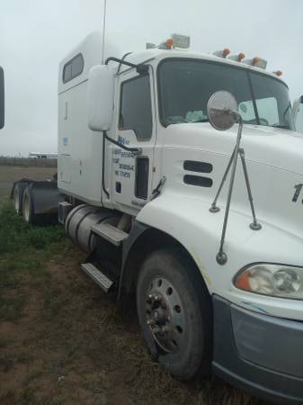 2011 Mack pinnacle for sale - cars & trucks - by owner - vehicle... for sale in Houston, TX – photo 4