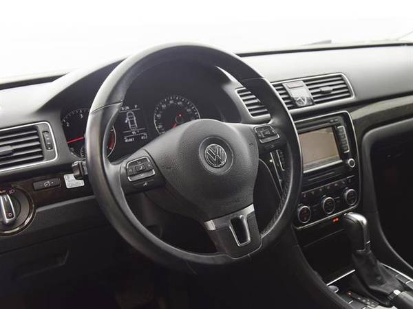 2014 VW Volkswagen Passat TDI SEL Premium Sedan 4D sedan White - for sale in Cleveland, OH – photo 2