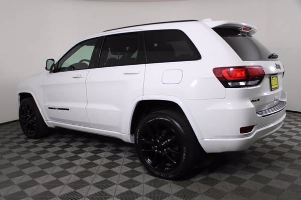 2018 Jeep Grand Cherokee Bright White Clearcoat FANTASTIC DEAL! for sale in Nampa, ID – photo 9