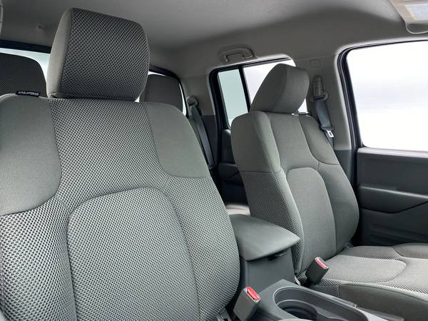 2017 Nissan Frontier Crew Cab SV Pickup 4D 5 ft pickup Gray -... for sale in Park Ridge, IL – photo 18
