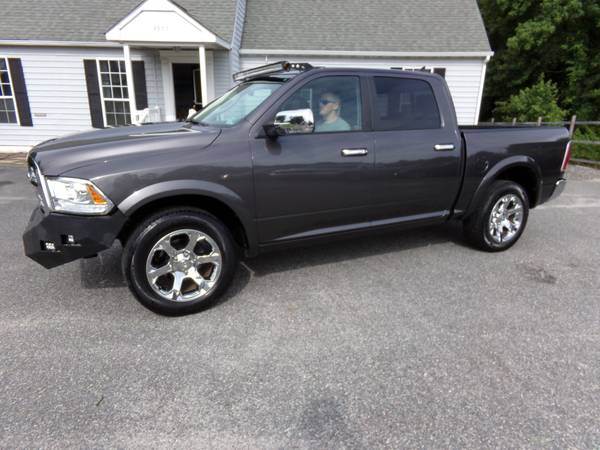 LOW LOW MILES!! 2015 RAM 1500 Laramie 4X4 for sale in Hayes, District Of Columbia – photo 2