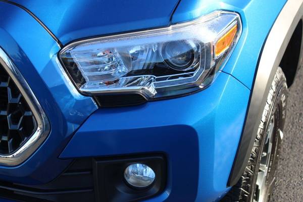 2018 Toyota Tacoma TRD Off-Road Double Cab V6 4WD - cars & trucks -... for sale in Auburn, WA – photo 6