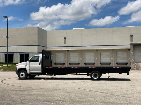 2005 GMC C5500 24 Foot Flatbed 8 1L Gas - - by for sale in West Palm Beach, NC – photo 5