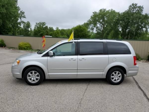 2010 Chrysler Town & Country Touring for sale in Green Bay, WI – photo 2