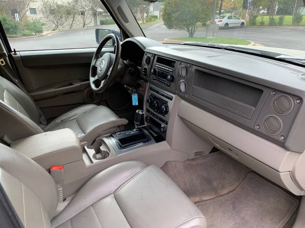 2007 Jeep Commander 3 Sunroofs! Seats 7! Leather! REMOTE START! -... for sale in Austin, TX – photo 10