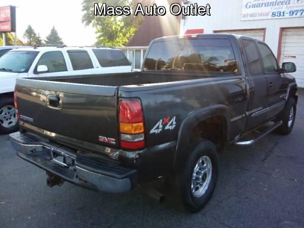 2004 GMC Sierra 2500HD Ext Cab 143.5 WB 4WD SLE for sale in Worcester, MA – photo 3