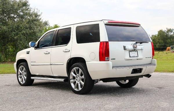 2011 Cadillac ESCALADE LOADED LOTS OF SERVICE RECORDS NAVI - cars &... for sale in Sarasota, FL – photo 3