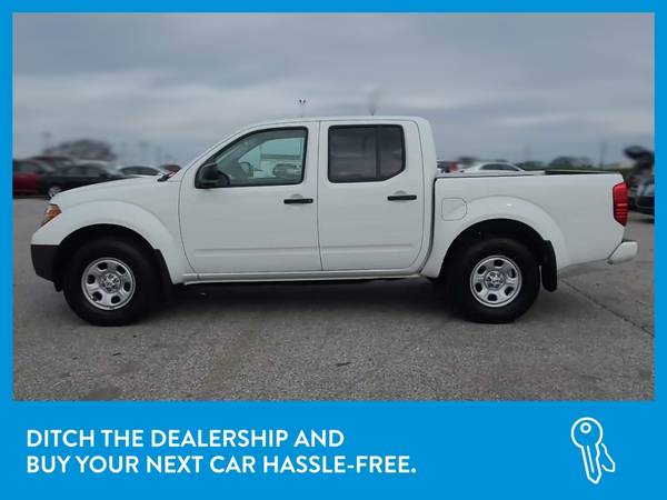 2017 Nissan Frontier Crew Cab S Pickup 4D 5 ft pickup White for sale in Cambridge, MA – photo 4