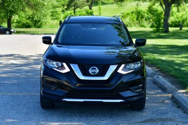 2018 Nissan Rogue SV AWD 4dr Crossover 12,462 Miles - cars & trucks... for sale in Omaha, NE – photo 2