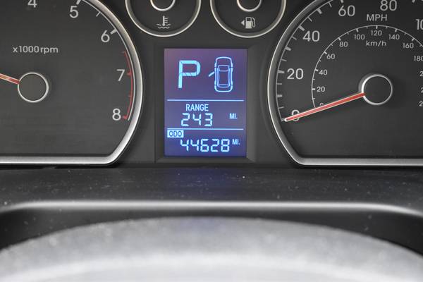 2012 Hyundai Elantra 44, 000 miles Clean! 7800 OBO for sale in Kingston, TN – photo 2