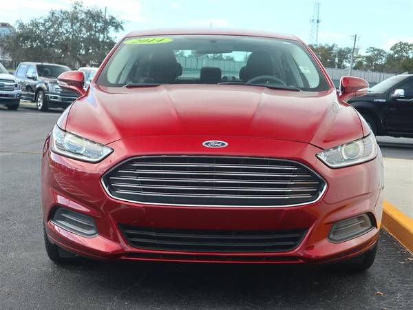 2014 Ford Fusion 4dr Sdn SE FWD - cars & trucks - by dealer -... for sale in Spring Hill, FL – photo 2