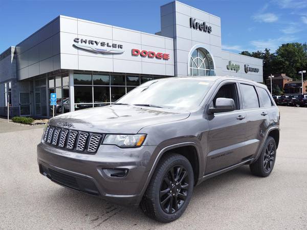 2018 Jeep Grand Cherokee Altitude - - by dealer for sale in Gibsonia, PA – photo 2