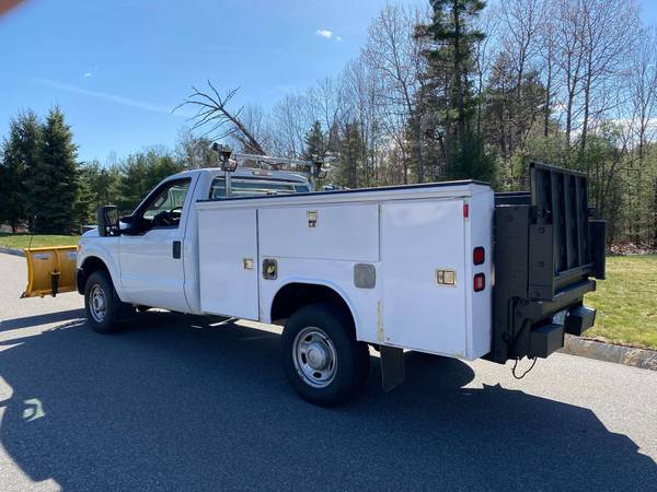 1 Owner Ford F-350 Utility - - by dealer - vehicle for sale in Hudson, VT – photo 4