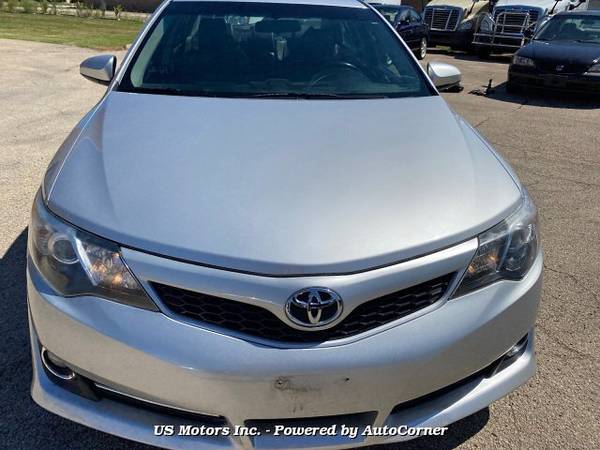 2014 Toyota Camry SE 6-Speed Automatic - cars & trucks - by dealer -... for sale in Addison, IL – photo 6