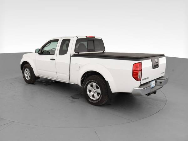 2011 Nissan Frontier King Cab SV Pickup 2D 6 ft pickup White -... for sale in Louisville, KY – photo 7