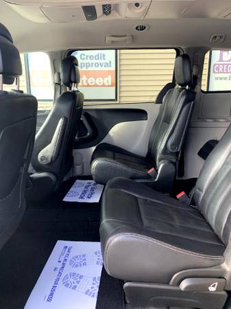 2013 Chrysler Town & Country 4dr Wgn Touring - - by for sale in Chesaning, MI – photo 6