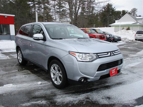 2014 Mitsubishi Outlander SE S-AWC - - by dealer for sale in Somersworth , NH – photo 3