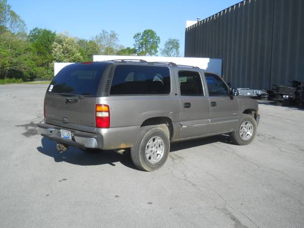 2000 chevy suburban - cars & trucks - by owner - vehicle automotive... for sale in Louisville, KY – photo 3