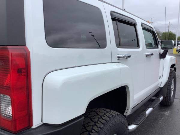 Loaded! 2006 Hummer H3! Accident Free! - - by dealer for sale in Ortonville, MI – photo 13