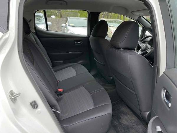 2018 Nissan LEAF S ALL ELECTRIC 151 MILES DC FAST CHARGING 16000 for sale in Walpole, MA – photo 20