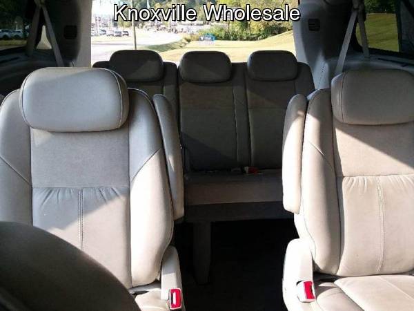 2008 Chrysler Town and Country Limited 4dr Mini Van for sale in Knoxville, TN – photo 16