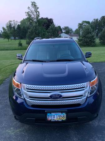 2011 Ford Explorer XLT - cars & trucks - by owner - vehicle... for sale in Leetonia, OH – photo 2