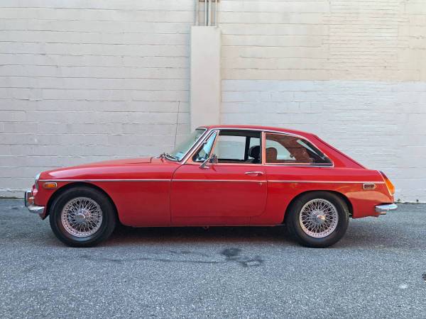 1972 MG B GT - cars & trucks - by owner - vehicle automotive sale for sale in Washington, District Of Columbia – photo 4