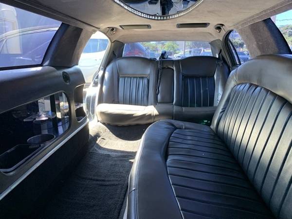 *2000* *Lincoln* *Town Car* *Executive* for sale in Essex, MD – photo 19