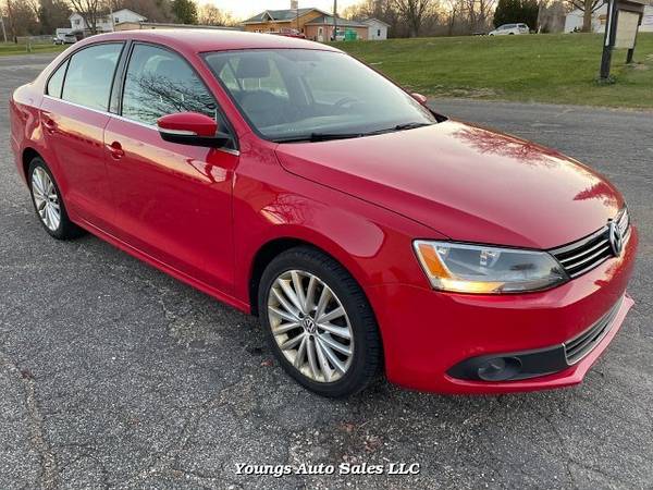 2011 Volkswagen Jetta SEL 6-Speed Automatic - cars & trucks - by... for sale in Fort Atkinson, WI – photo 4