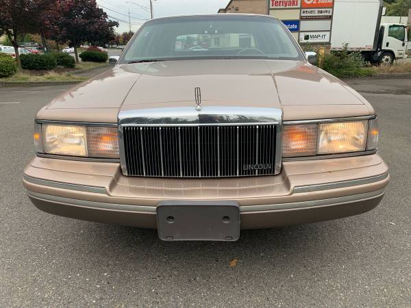 1992 Lincoln Town Car Signature 4DR Sedan, ONE OWNER! - cars & for sale in Lynnwood, WA – photo 2
