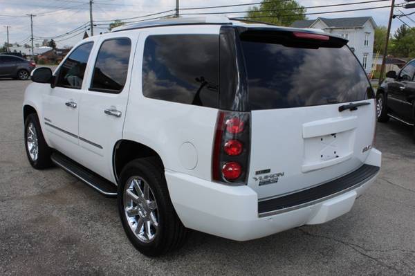 2011 GMC Yukon Denali 4WD - - by dealer - vehicle for sale in Crestwood, KY – photo 7