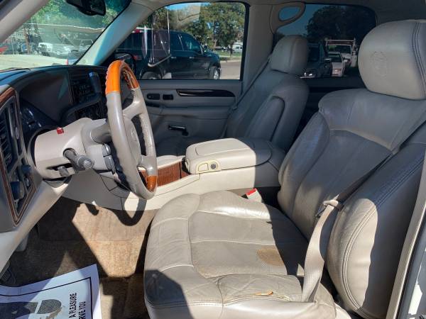 WHITE 2002 CADILLAC ESCALADE for $700 Down for sale in 79412, TX – photo 10