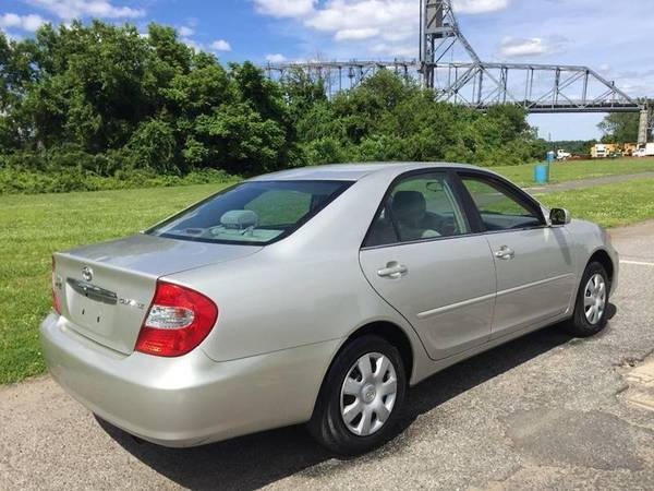 2004 Toyota Camry 4cyl auto WE FINANCE EVERYONE - cars & trucks - by... for sale in burlington city, NJ – photo 2