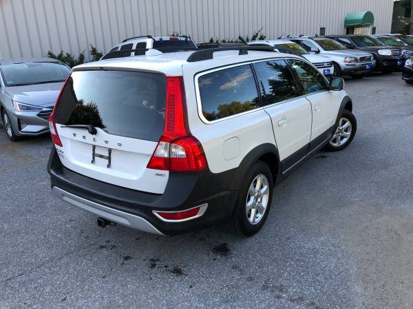 2012 VOLVO XC70 AWD - cars & trucks - by dealer - vehicle automotive... for sale in Williston, VT – photo 5