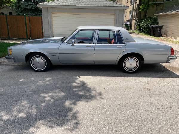 1981 Olds Delta 88 Royale for sale in Chicago, IL