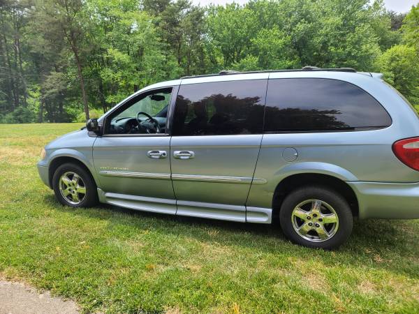 Very nice handicap van, MD state inspected - - by for sale in Burtonsville, District Of Columbia – photo 4