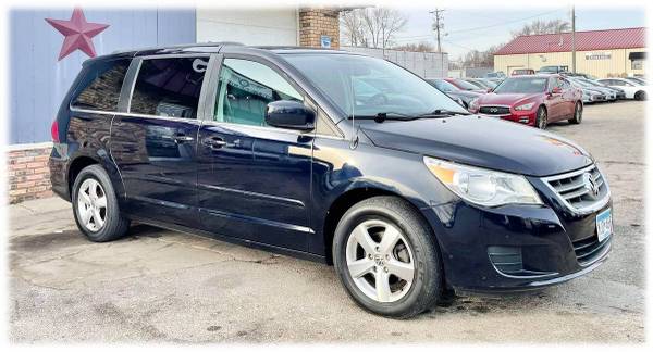 2011 Volkswagen Routan SE - - by dealer - vehicle for sale in Rochester, MN – photo 7