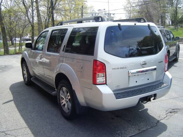 2011 Nissan Pathfinder Silver Edition 4WD - - by for sale in Lowell, MA – photo 5