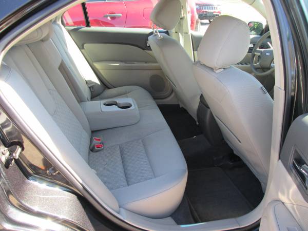2012 Ford Fusion SE ** 89,756 Miles - cars & trucks - by dealer -... for sale in Peabody, MA – photo 7