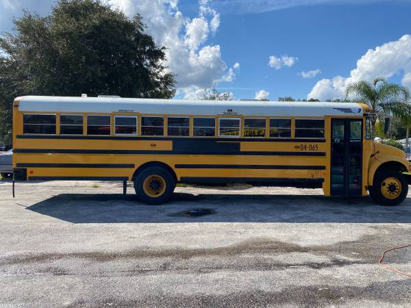 2004 IC Bus CE Series - cars & trucks - by dealer - vehicle... for sale in Longwood , FL – photo 4