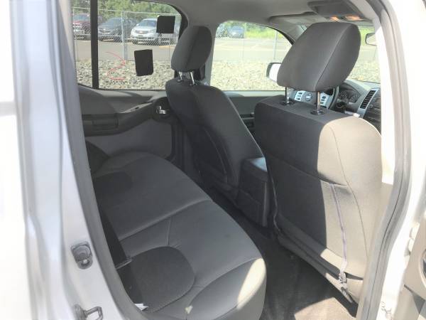 2015 Nissan Exterra 4x4 Loaded LIKE NEW 100% CARFAX - cars & trucks... for sale in Port Monmouth, NY – photo 23