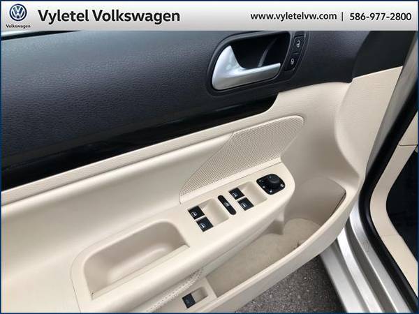 2013 Volkswagen Jetta SportWagen wagon 4dr DSG TDI - Volkswagen... for sale in Sterling Heights, MI – photo 16